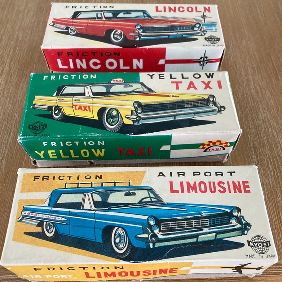 3 Vintage tin friction toy cars in their boxes - Picture 1 of 11